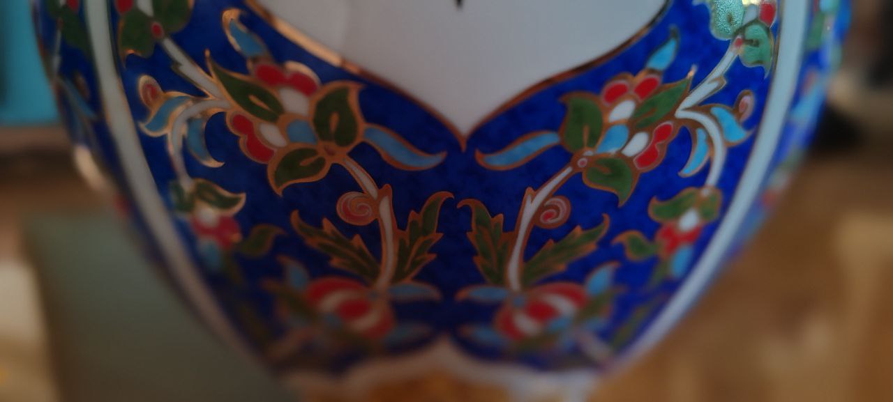 Kütahya Porselen Hand-Painted Lidded Jar – 30x20 cm – Signed by Emine (2017)