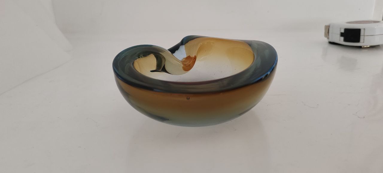 Flavio Poli for Murano – Sommerso Art Glass Bowl – Amber and Blue – 1960s