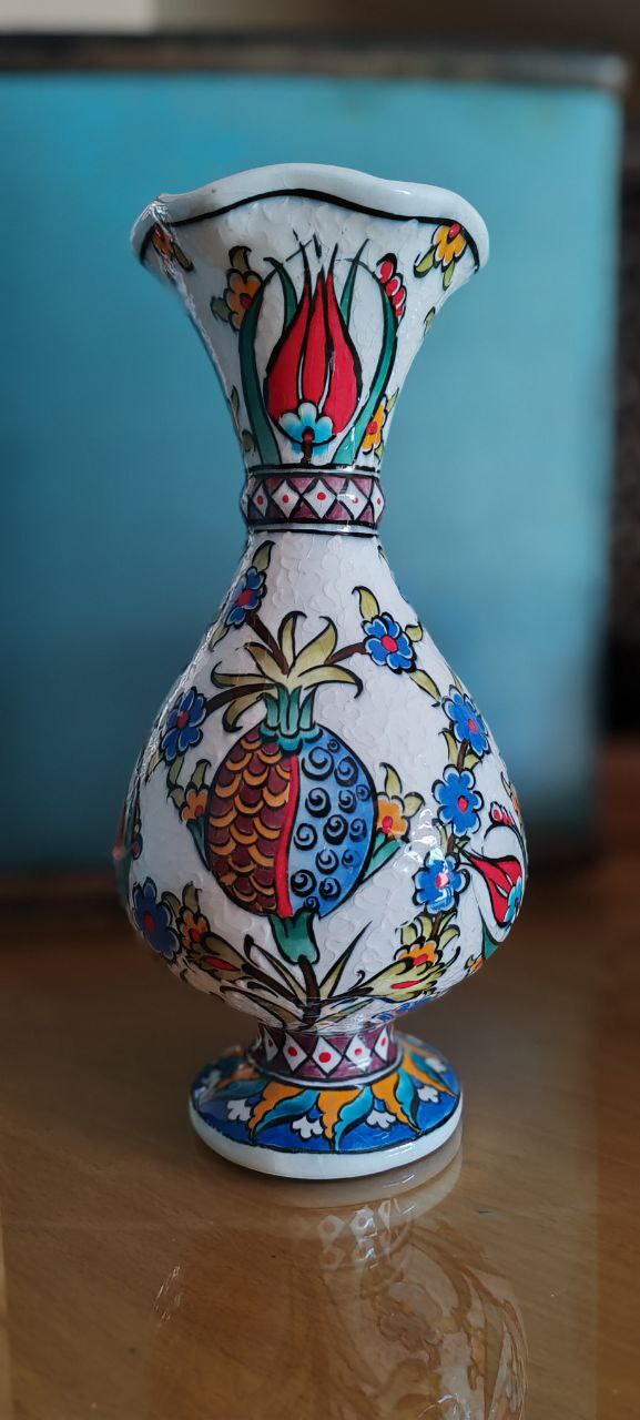 Iznik Ceramic Vase with Pomegranate & Tulip Motifs – Hand-Painted by Sade