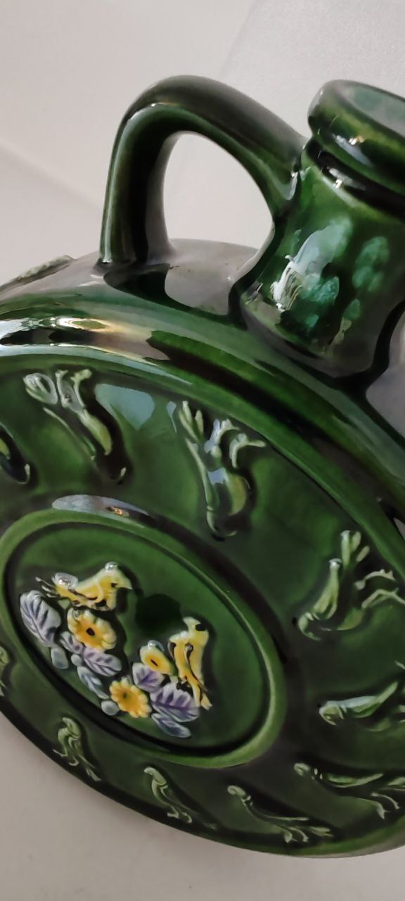 DÖSİM Special Prize Ceramic Waterbottle – Handcrafted Green Flask with Bird and Floral Reliefs