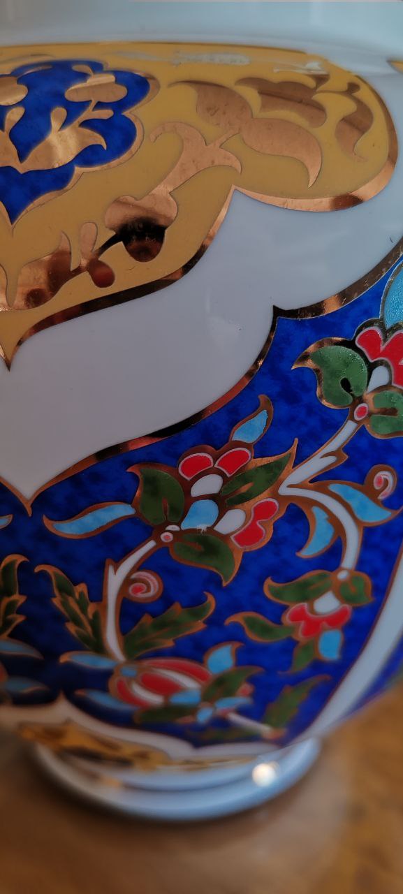 Kütahya Porselen Hand-Painted Lidded Jar – 30x20 cm – Signed by Emine (2017)