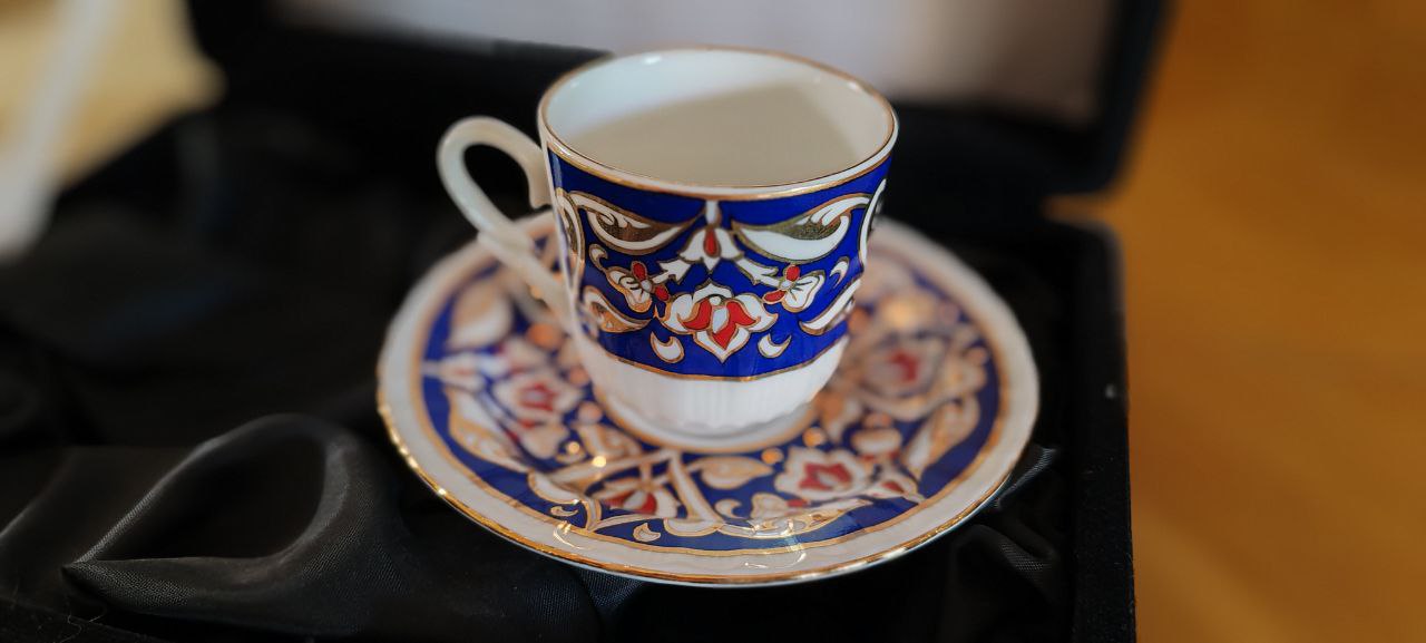 Güral Porselen Hand-Painted Coffee Cup Set in Velvet Box
