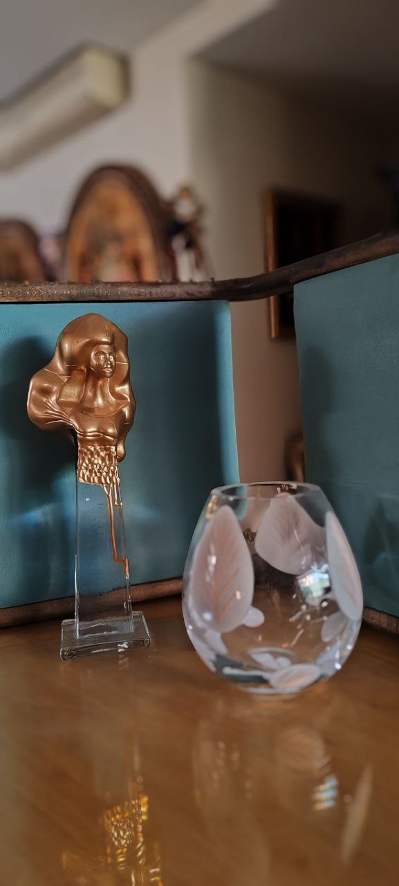 Modern Acrylic Female Bust Sculpture on Glass Base