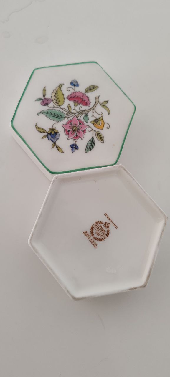 Minton Haddon Hall Hexagonal Porcelain Box – Bone China – Made in England – 8 cm