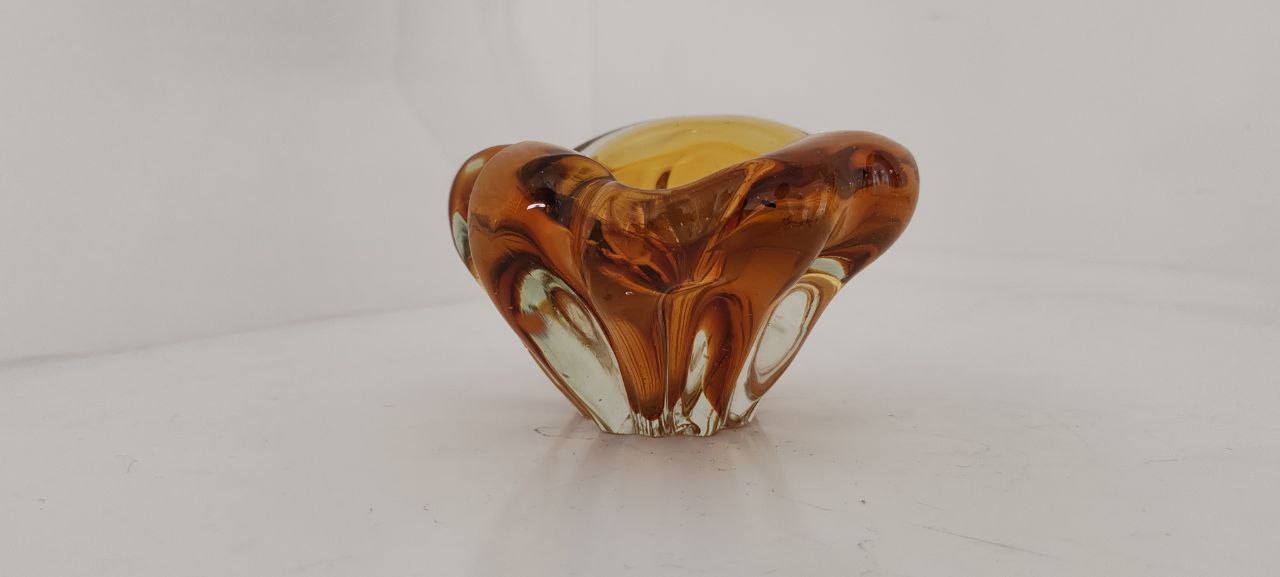 Vintage Amber Murano Art Glass Bowl – Ribbed Petal Design – 1960s