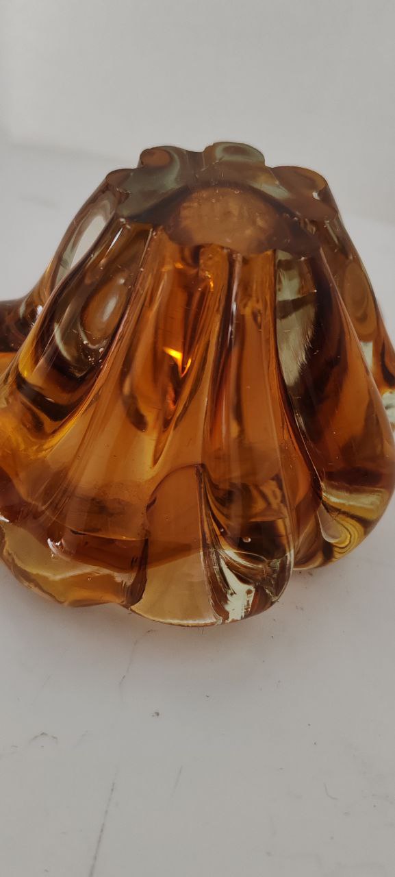 Vintage Amber Murano Art Glass Bowl – Ribbed Petal Design – 1960s