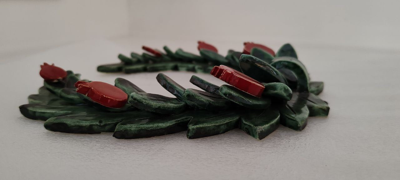 Handmade Ceramic Laurel Wreath Wall Decor with Red Pomegranates – 20cm