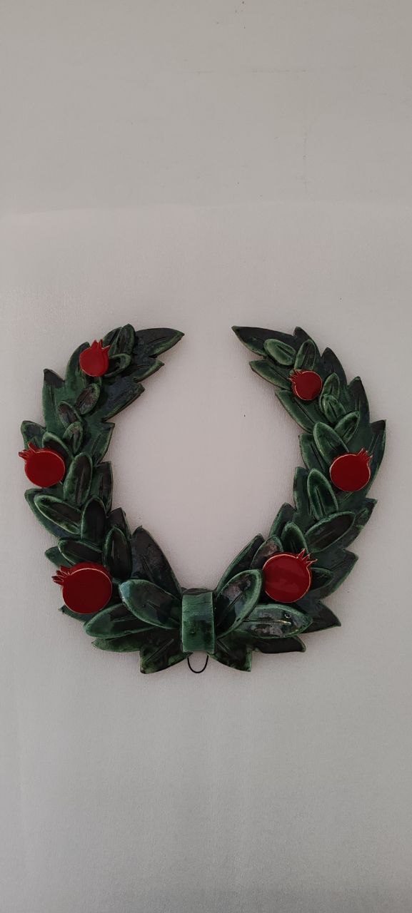 Handmade Ceramic Laurel Wreath Wall Decor with Red Pomegranates – 20cm