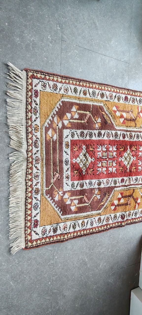 Vintage Turkish Milas Rug – 130x90 cm – Geometric Prayer Motif