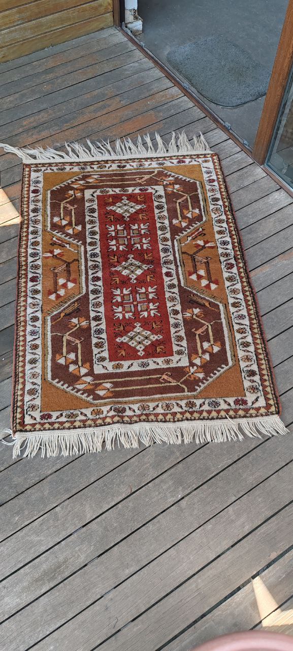 Vintage Turkish Milas Rug – 130x90 cm – Geometric Prayer Motif