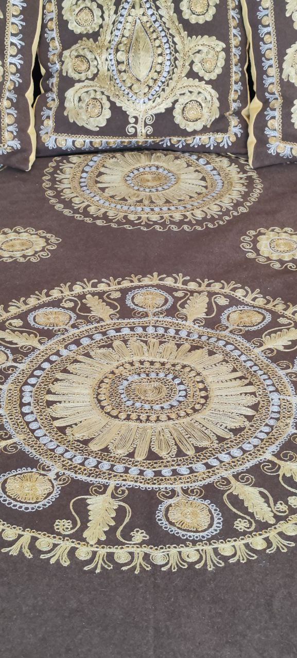 Vintage Embroidered Bedspread Set – 140x210 cm – Yellow & Brown with Pillows