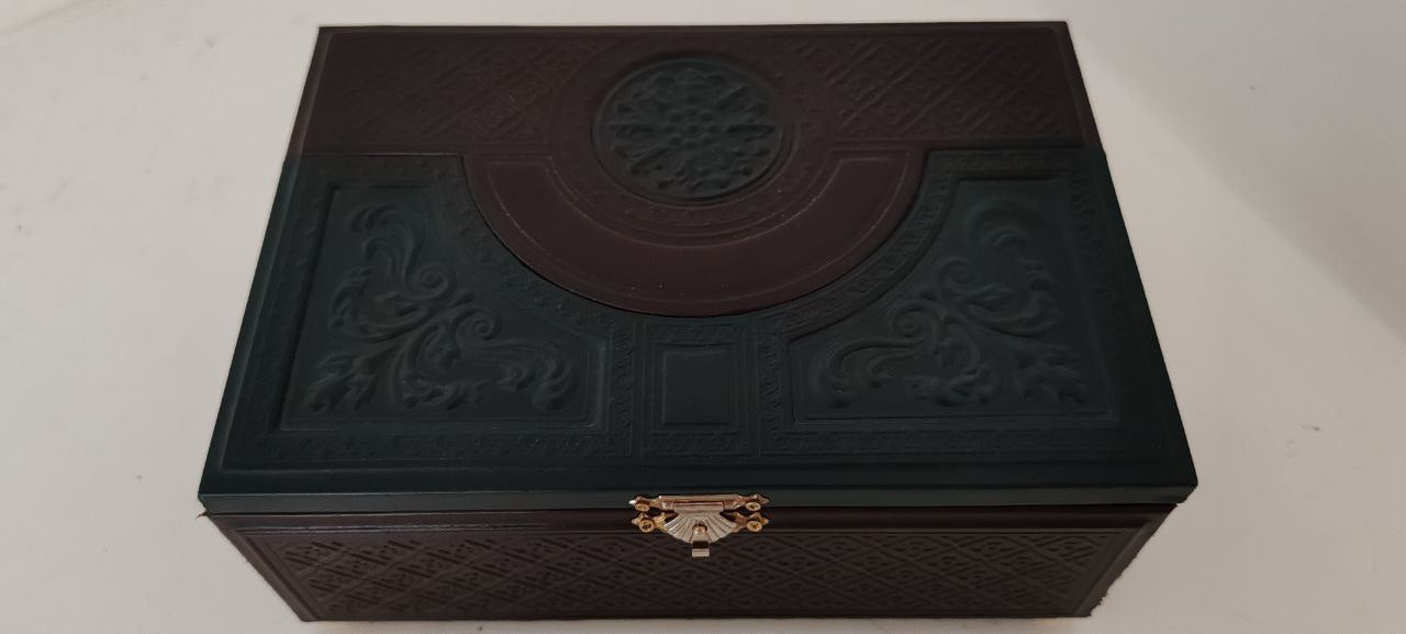 Makey Luxury Jewelry Box – Handcrafted with Leather & Suede – 22x15x9 cm