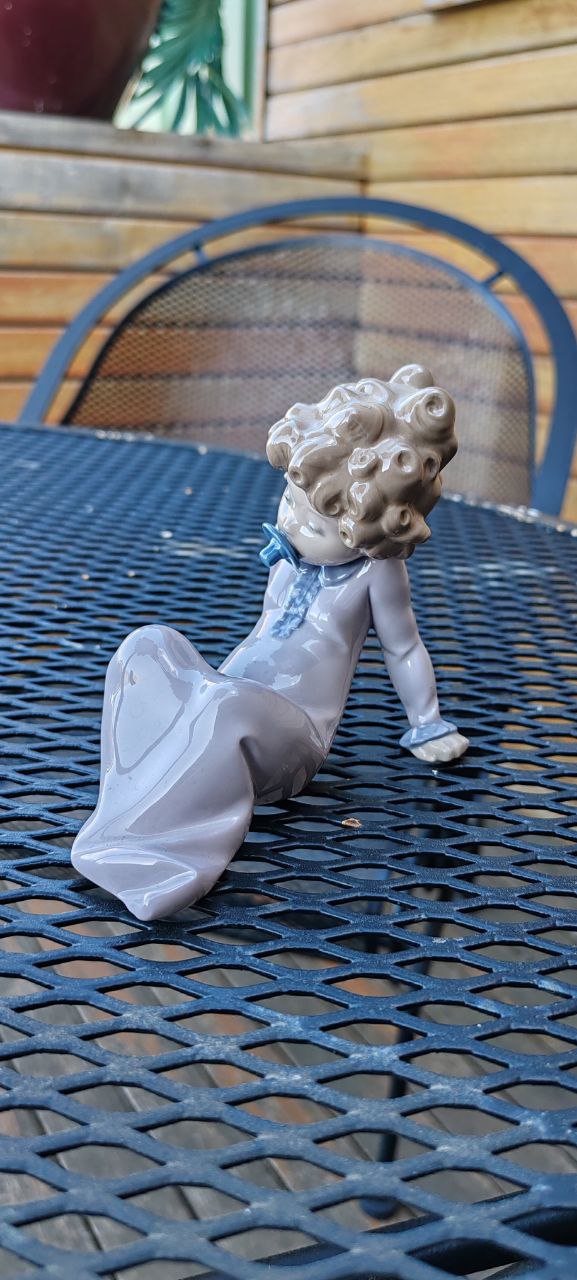 Vintage Lladro Baby Figurine – 'Pacifier Baby' – Handcrafted in Spain – 12 cm