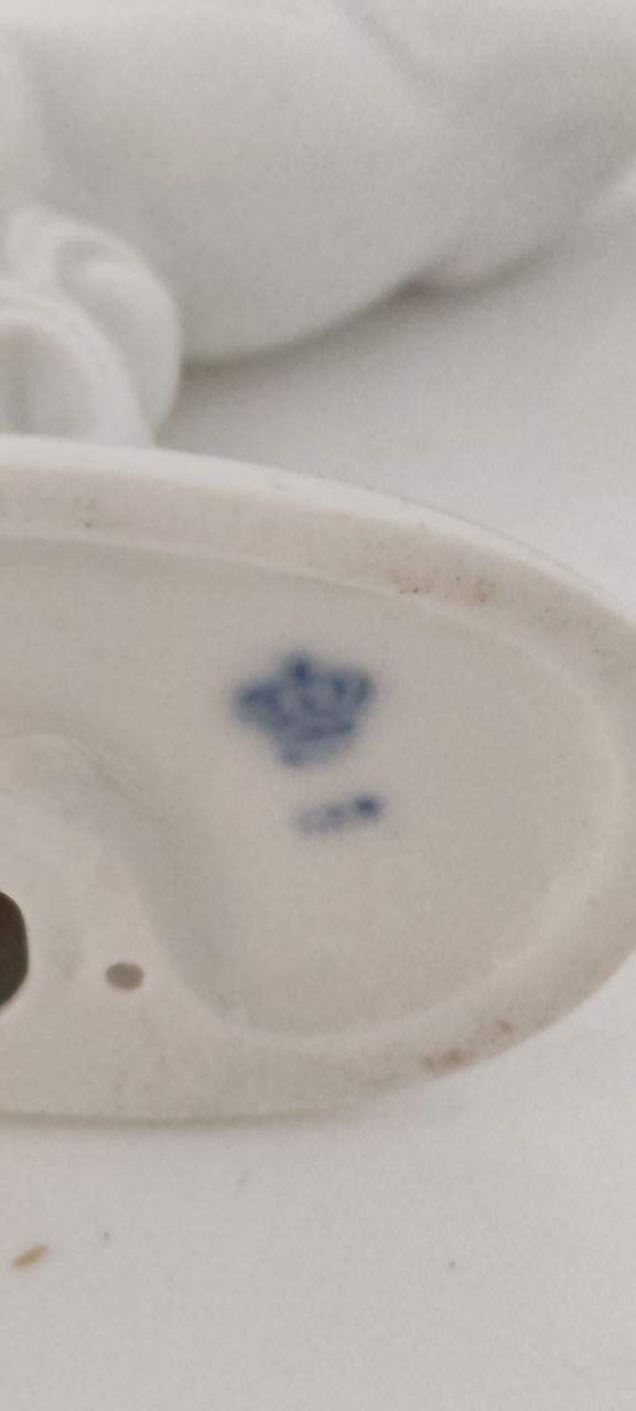 Vintage Wagner & Apel Porcelain Figurine – Rearing Horse – Glossy White – 14 cm