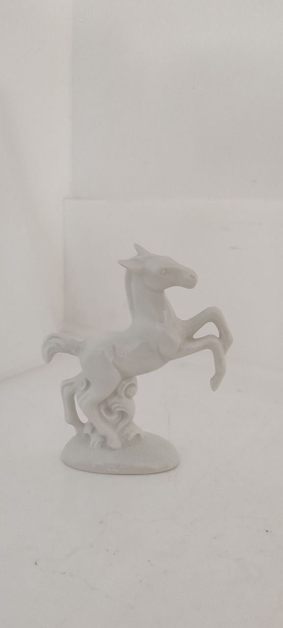 Vintage Wagner & Apel Porcelain Figurine – Rearing Horse – Glossy White – 14 cm