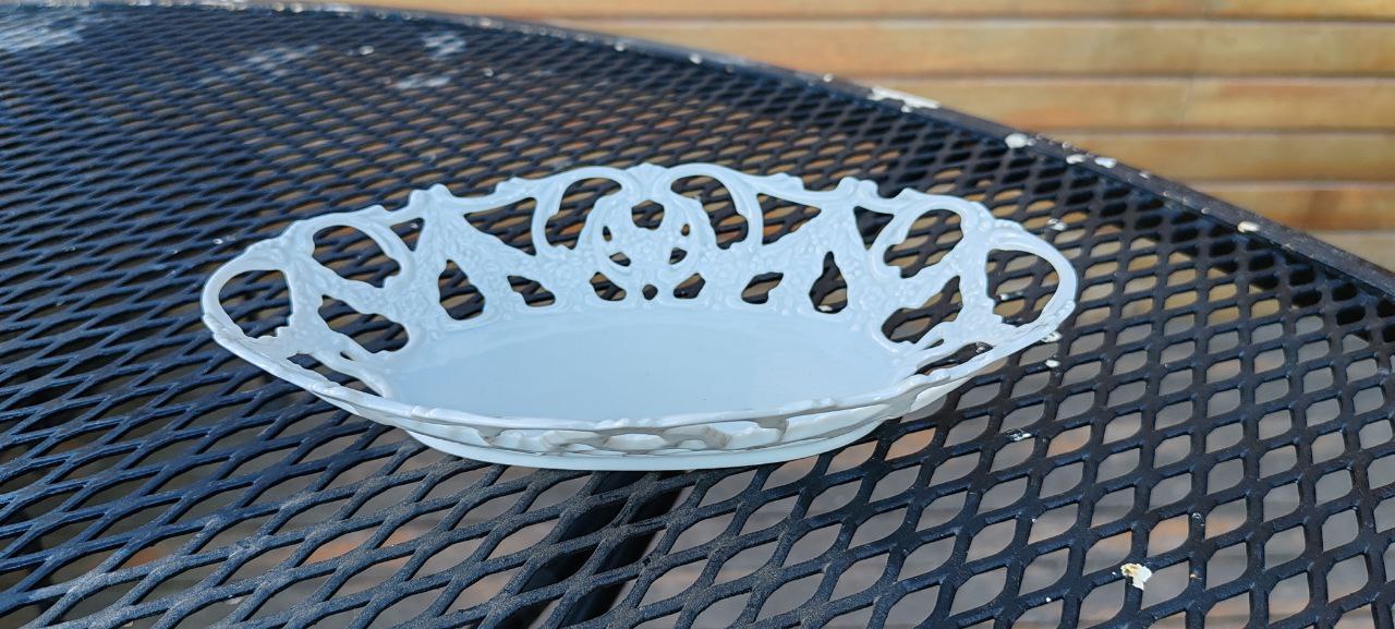 Vintage Kaiser W. Germany Reticulated Porcelain Bowl – White Glazed – 21x13x4 cm