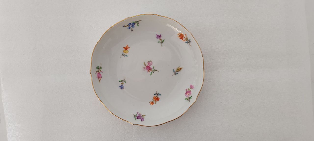 Vintage Meissen Hand-Painted Floral Porcelain Plate – 14cm