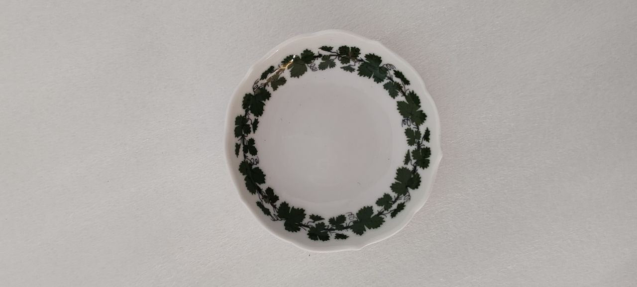 Vintage Meissen Porcelain Plate with Green Leaf Garland – Crossed Swords Mark – 8cm