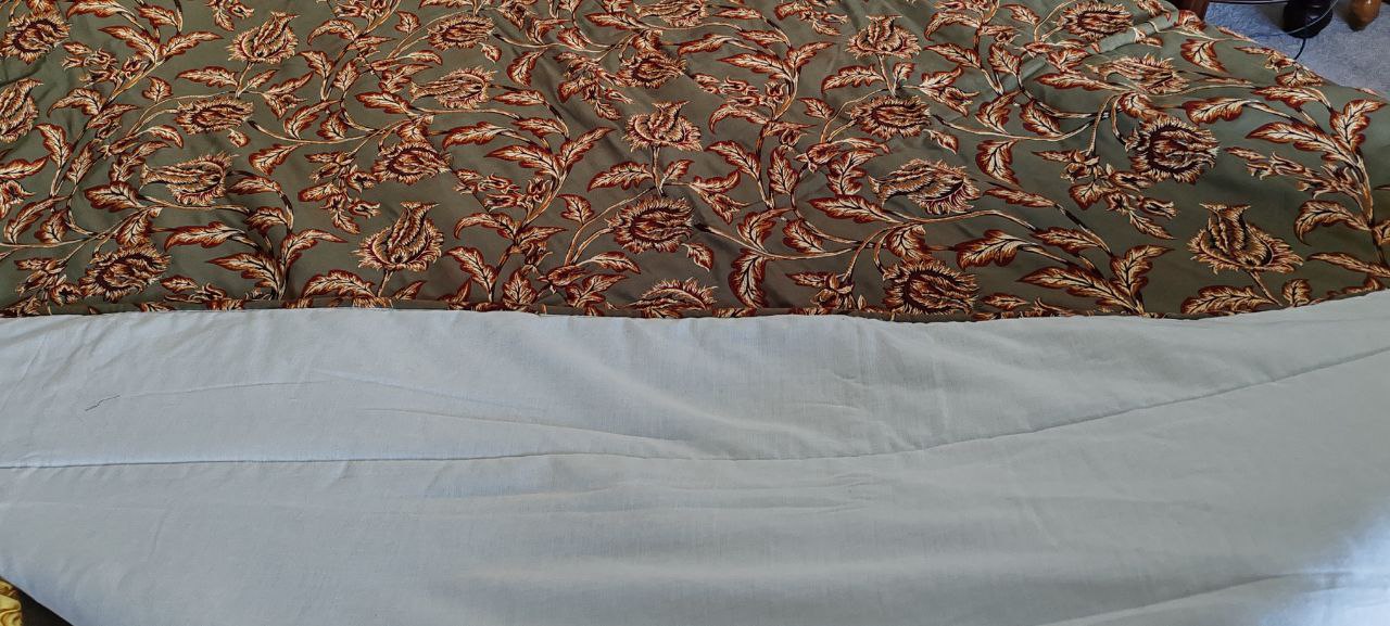Large Turkish Bedspread with Ottoman Tulip Motif – 220x300 cm