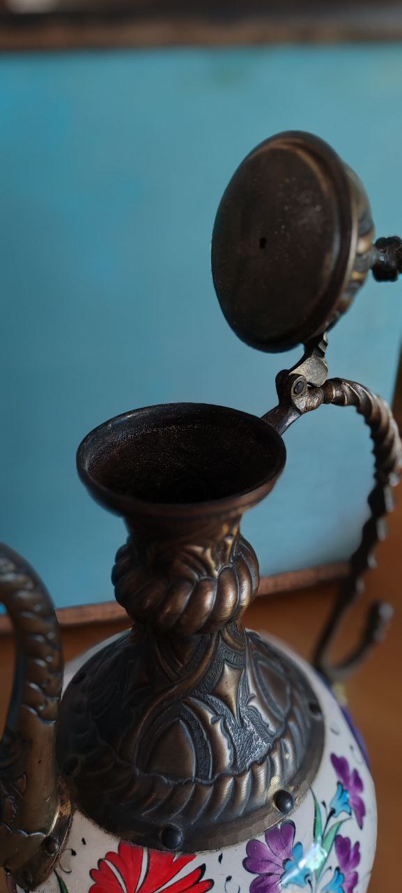 Iznik Ceramic Tombak Ewer – Hand-Painted Floral Tulip Design – 38x20 cm