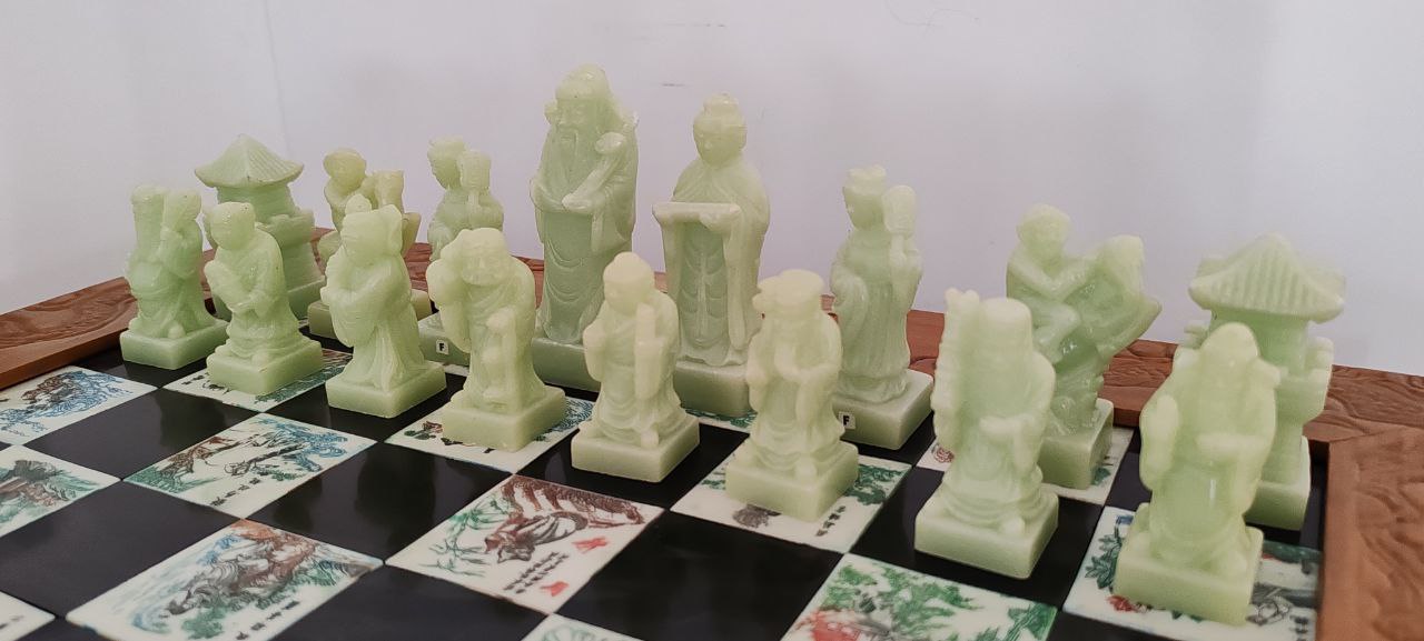 Chinese Soapstone Chess Set with Hand-Painted Board – 46x6 cm, King 9 cm