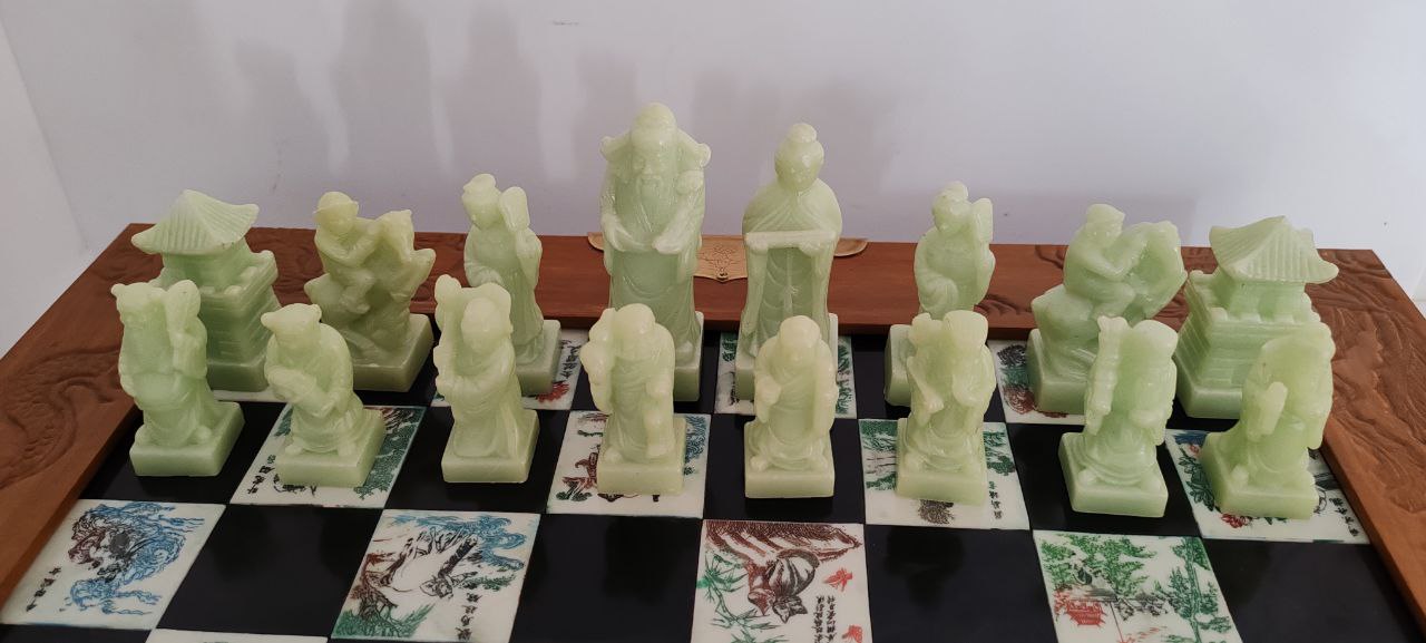 Chinese Soapstone Chess Set with Hand-Painted Board – 46x6 cm, King 9 cm