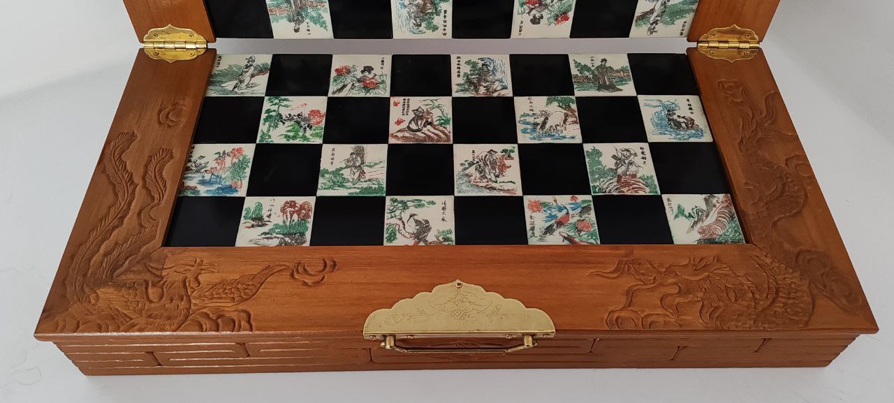 Chinese Soapstone Chess Set with Hand-Painted Board – 46x6 cm, King 9 cm