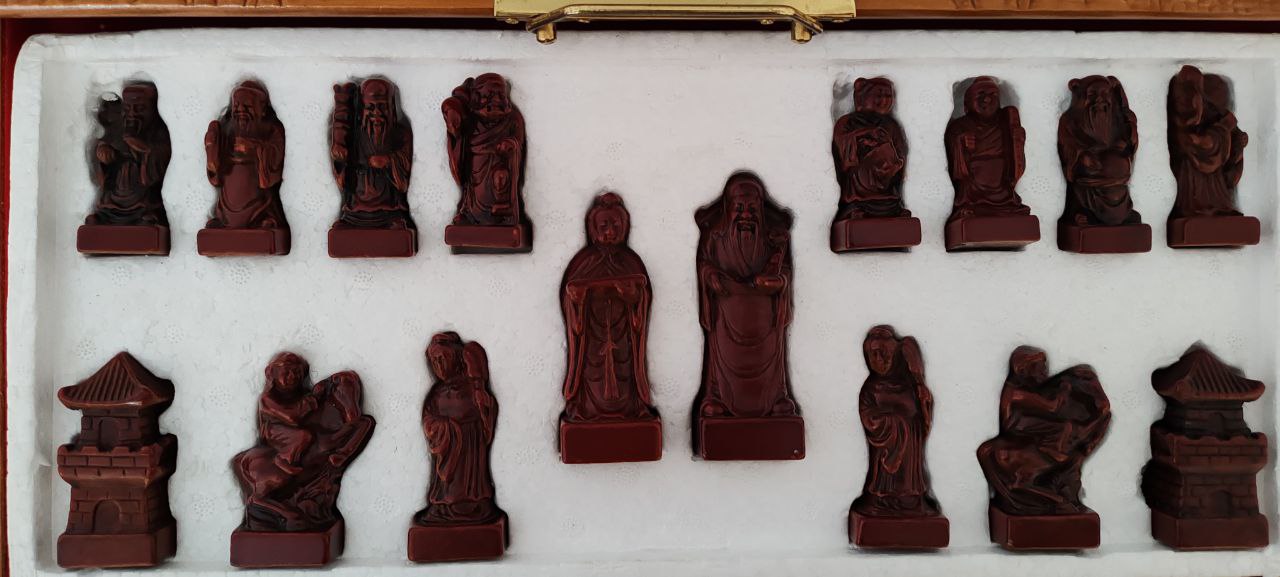 Chinese Soapstone Chess Set with Hand-Painted Board – 46x6 cm, King 9 cm