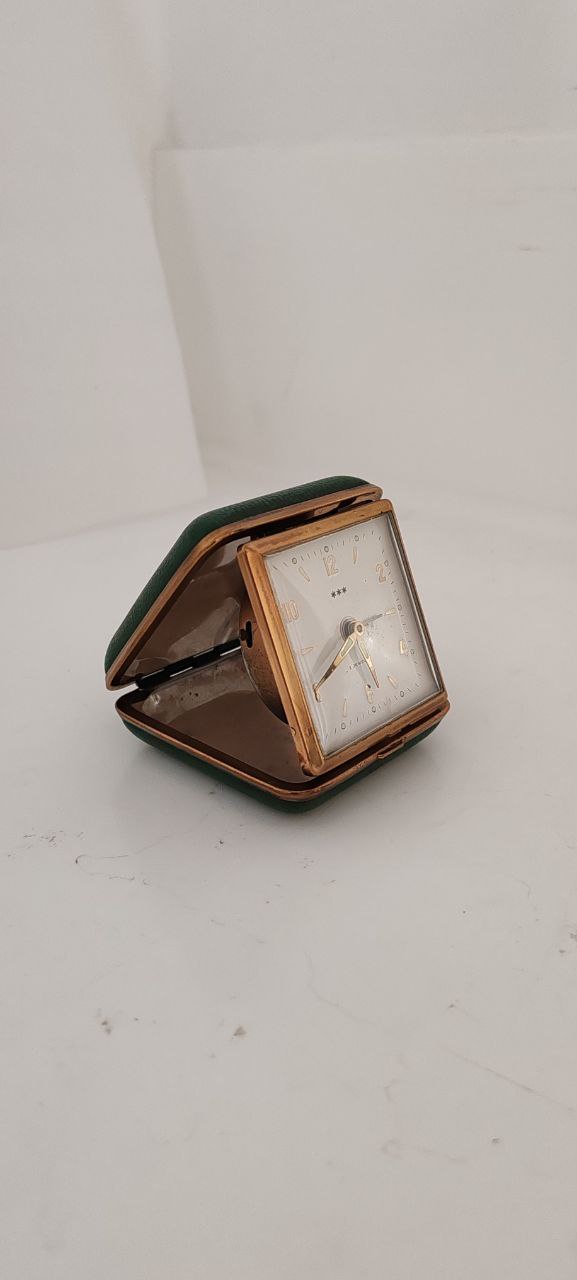 Vintage Foldable Travel Alarm Clock in Green Leather Case – Mechanical Wind-Up