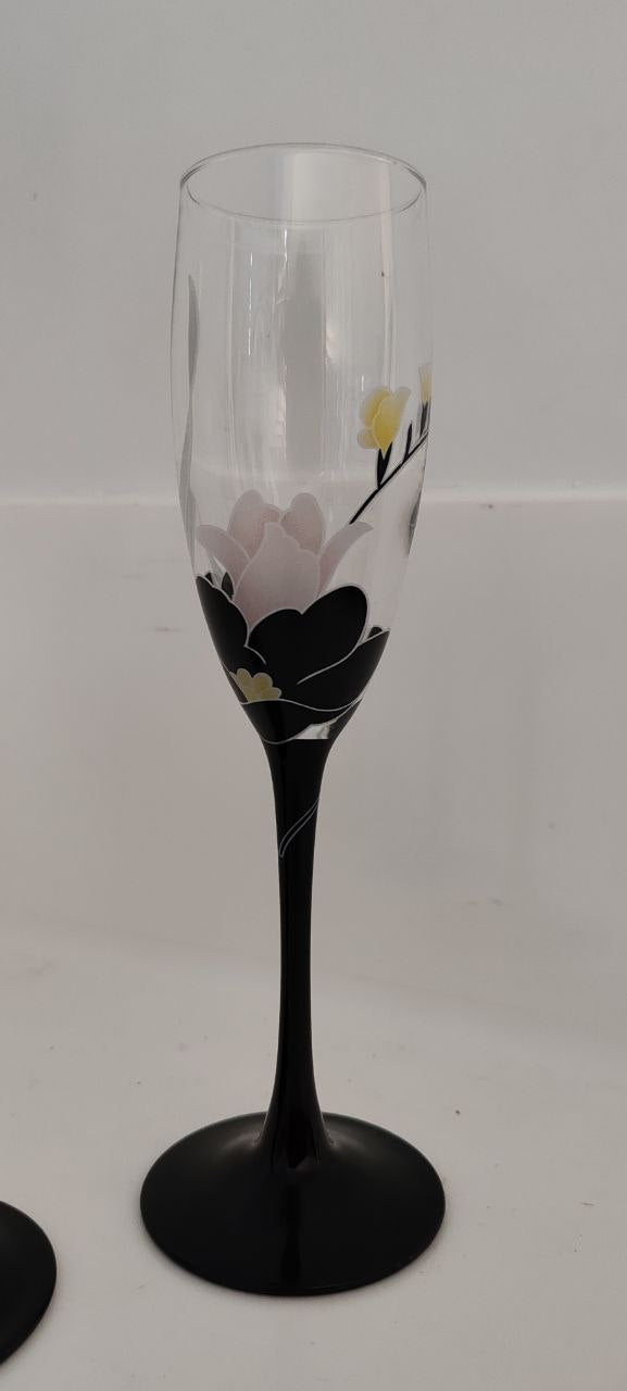 Set of 4 Hand-Painted French Champagne Flutes – 22x7 cm – Black Stem – Floral Art Nouveau Design