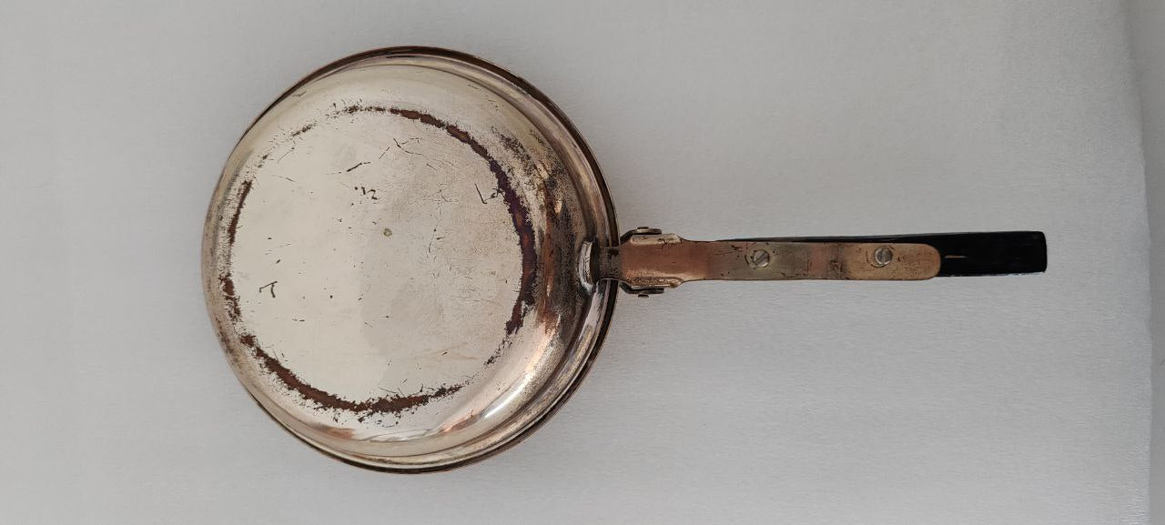 Vintage Ornate Brass Silent Butler / Crumb Tray – 27x14 cm – Hand Engraved Lid