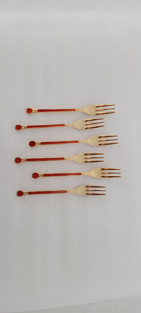 Set of 6 Vintage Japanese Red Enamel Cocktail / Hors d'Oeuvre Forks – 12 cm – Gold-Tone Finish