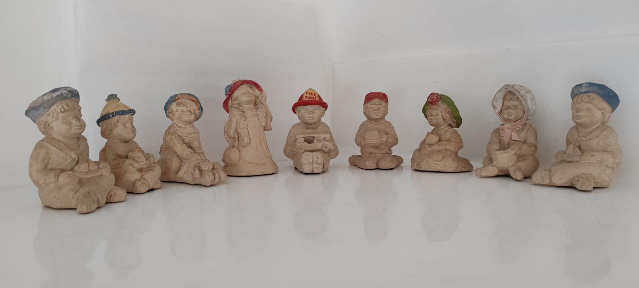 Vintage Austin USA Ceramic Children Figurines – Complete Set of 11 – Hand-Painted Hats – 1980s