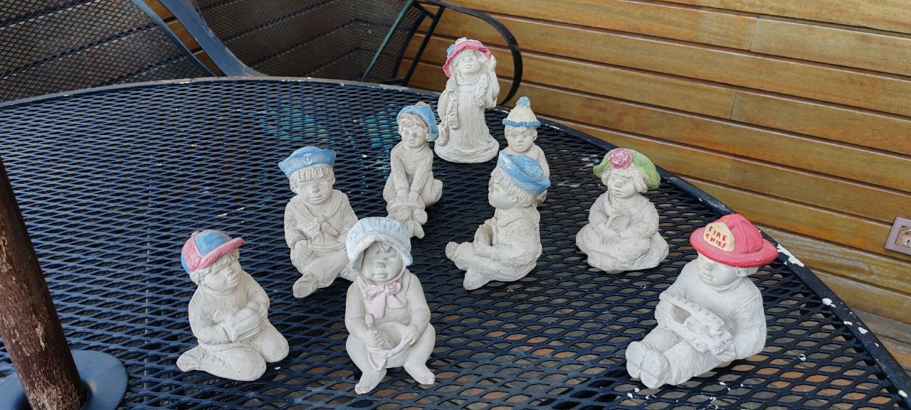 Vintage Austin USA Ceramic Children Figurines – Complete Set of 11 – Hand-Painted Hats – 1980s