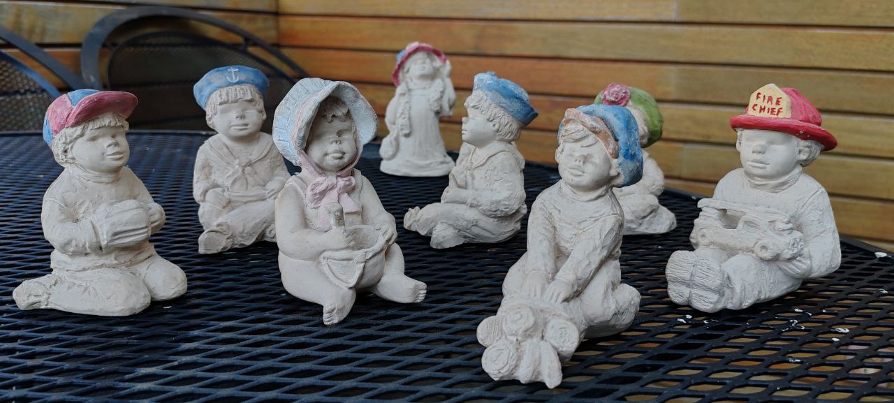 Vintage Austin USA Ceramic Children Figurines – Complete Set of 11 – Hand-Painted Hats – 1980s